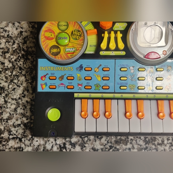 VTech KidiJamz Studio - Picture 3 of 14